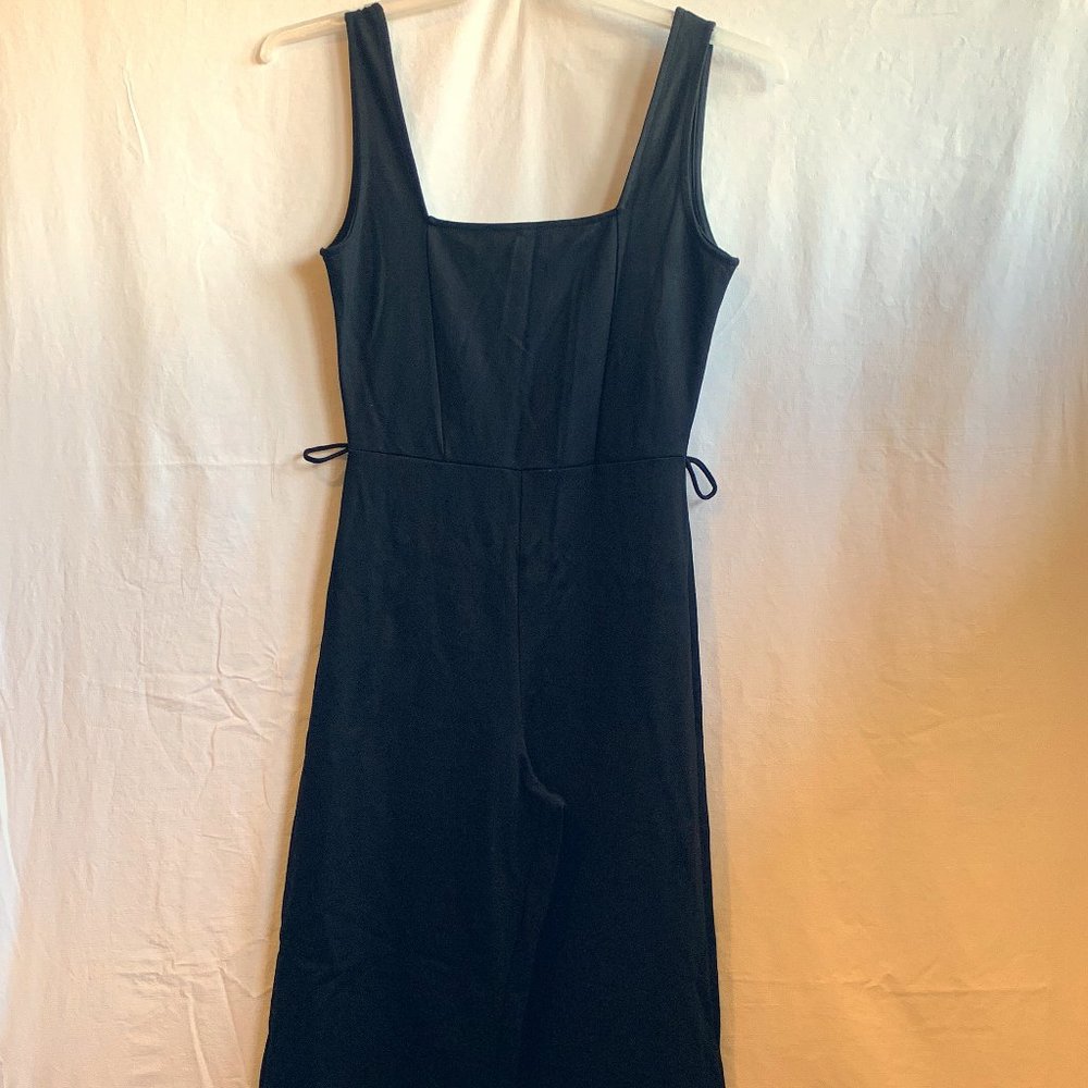 LIKE NEW - SLEEVELESS JUMPSUIT ROMPER - M - BLACK